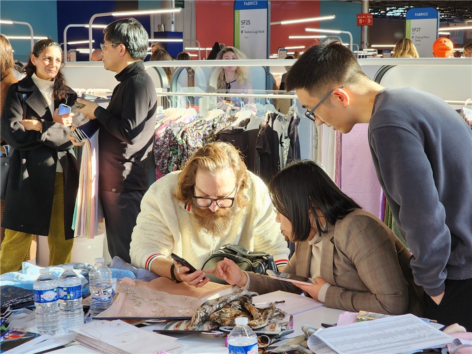 1676267098952279 1676267098952279