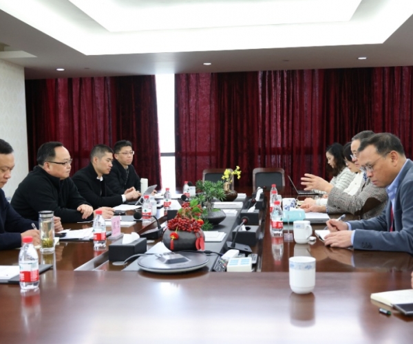 ���˾���������ί����ǡ���ί�����δ�������߷õ���